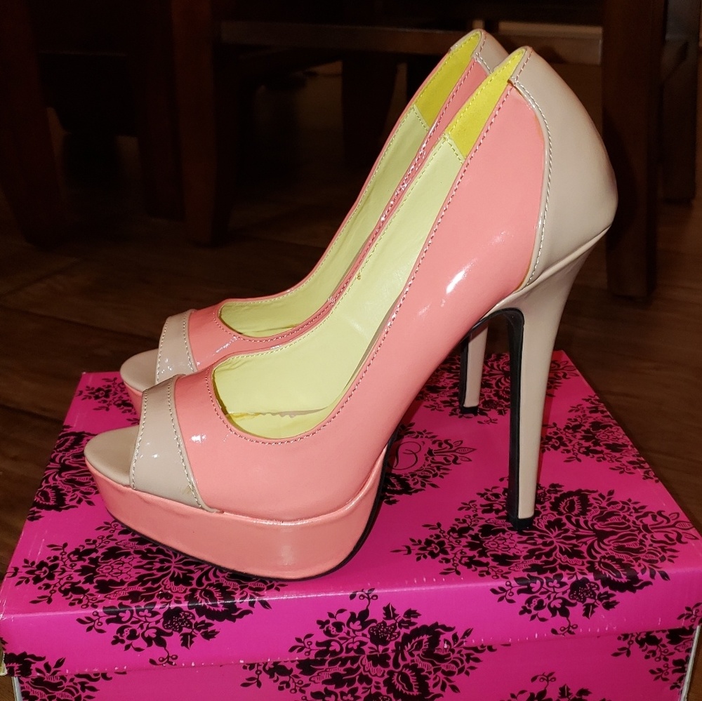 Ladies  heels